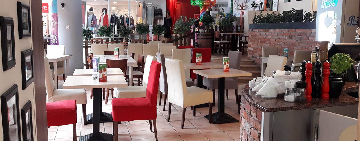 Strefa klienta w pizzerii Dominium by Domino's w Warszawie przy ul Wałbrzyskiej 11